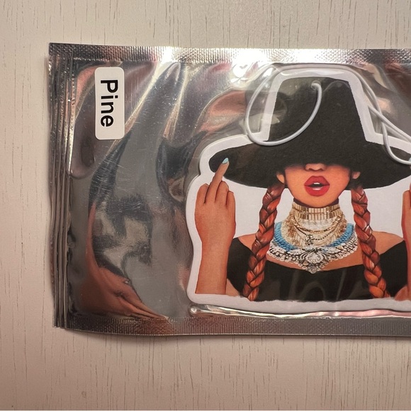 Beyonce Formation Pine Scented car Air freshener - New, Unopened - Picture 4 of 4